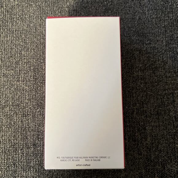 2022 Hallmark Keepsake I'LL SEE YOU AGAIN Mandalorian Holding Grogu Star Wars - Picture 2 of 14